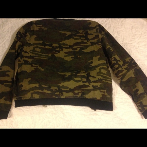 Casual light weight jacket - Picture 2 of 2